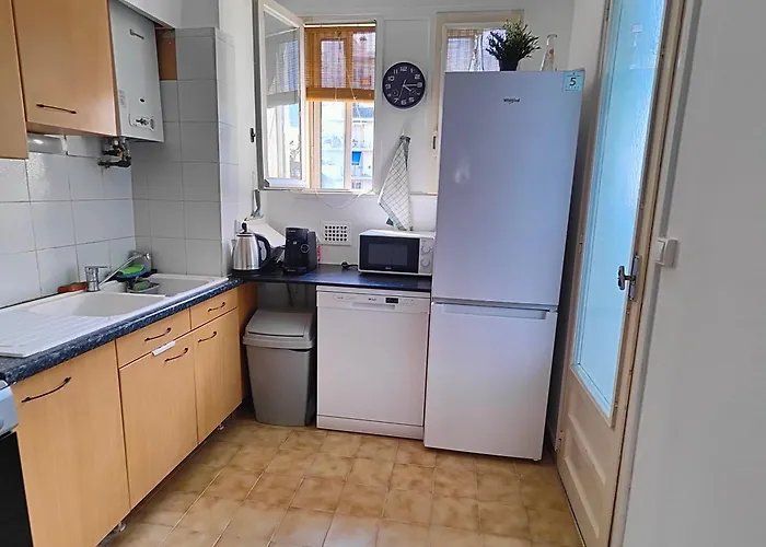 Apartamento Grand F3 Lumineux 55 M Proche Centre, Plages, Balcon, Clim *
